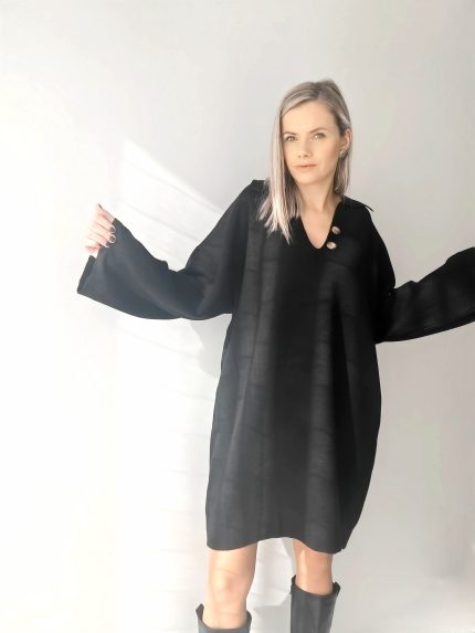čierne pletené šaty oversize strih