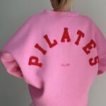 mikina ružová nápis Pilates